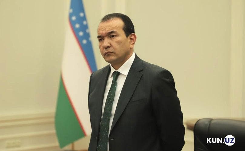 Gurbanguly Berdimuhamedow awards Ozodbek Nazarbekov