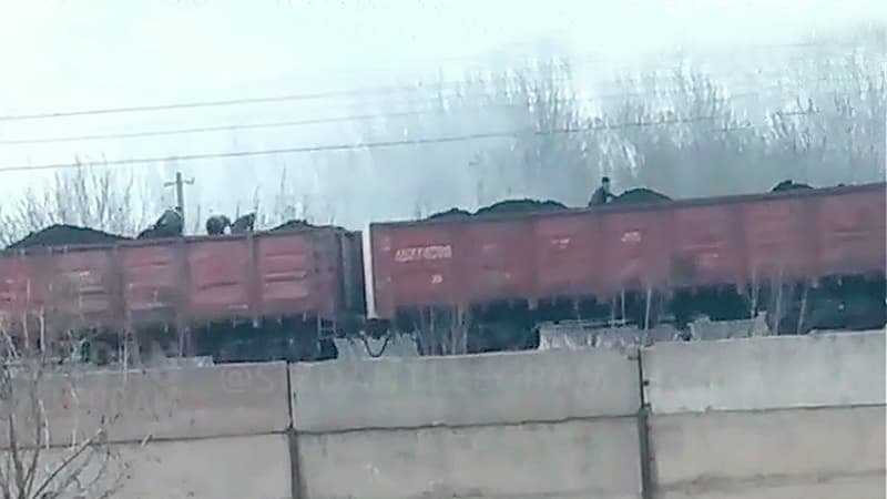 Под Ташкентом пытались на ходу ограбить железнодорожный состав с углем 