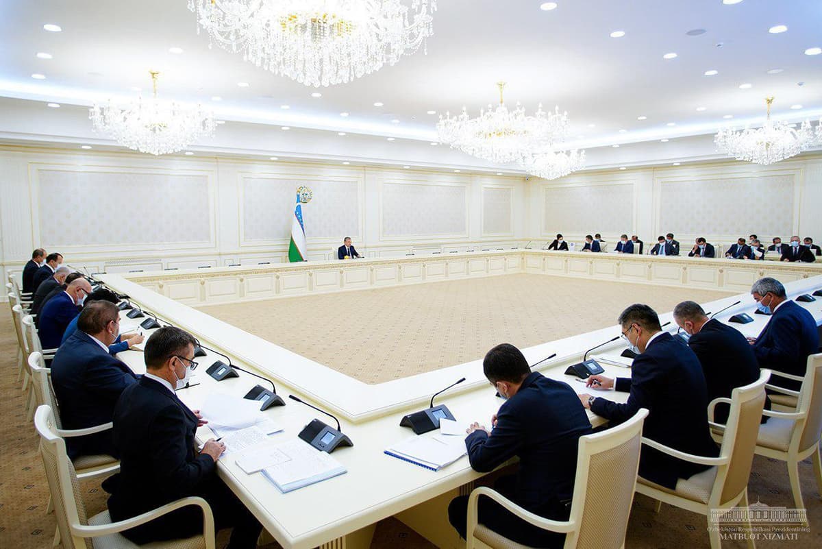 Мирзиёев провел совещание по вопросам водоснабжения и развития системы ЖКХ