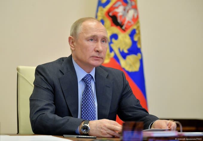 Putin: «Rossiya koronavirus epidemiyasidan minimal yo‘qotishlar bilan chiqmoqda, AQSh esa bunday emas»