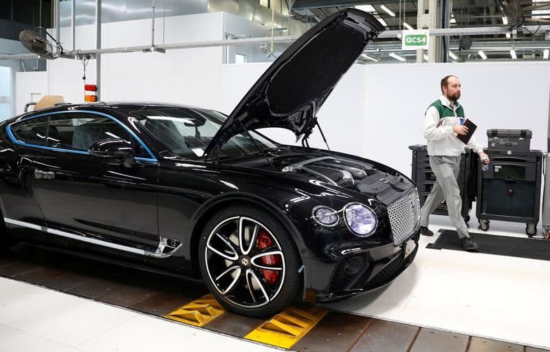 Bentley ming nafar ishchisini bo‘shatmoqda