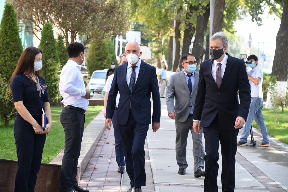 AQSh O‘zbekistonga 200ta sun'iy nafas berish apparatlarini taqdim etdi