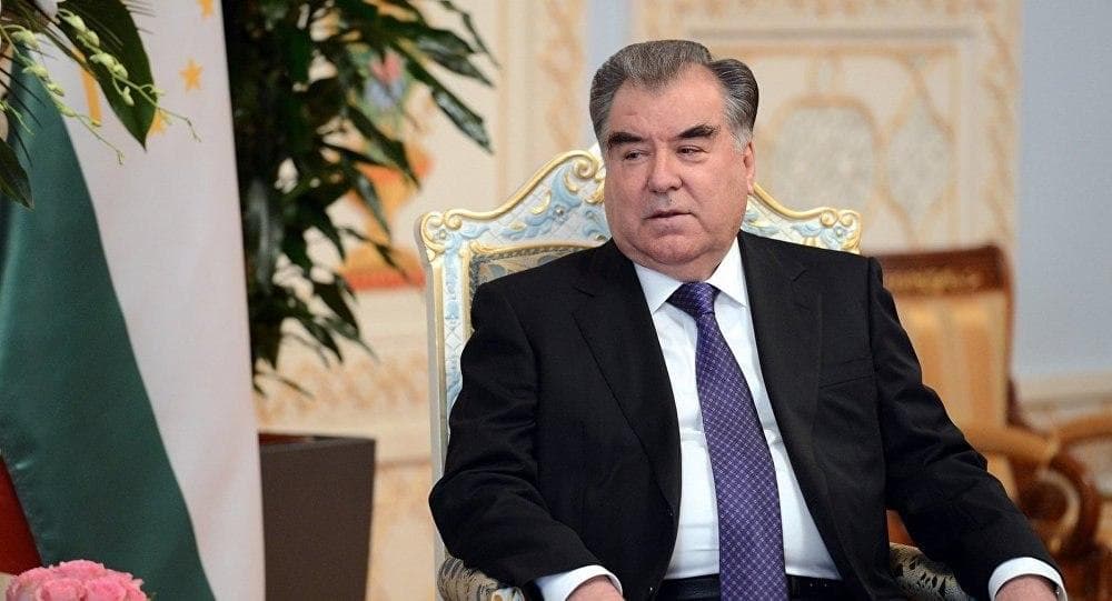 Imomali Rahmon yana bir marta prezidentlik saylovlariga o‘z nomzodini ilgari surdi