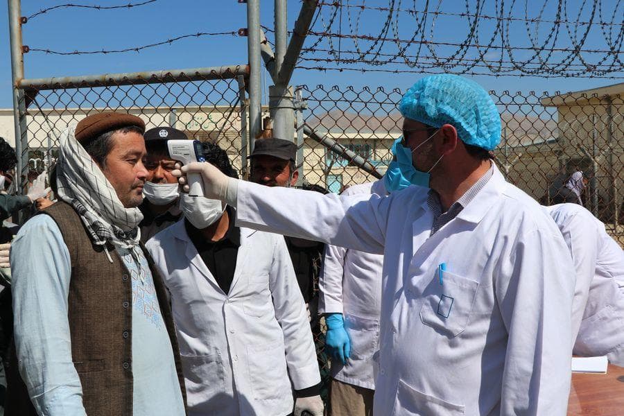 Pandemiya sababli Afg‘oniston hukumati 12 mingdan ortiq mahbusni ozodlikka chiqaradi