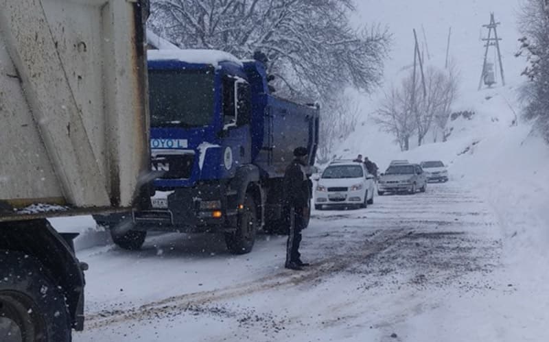 Taxtiqoracha dovonida avtotransport vositalari harakati tiklandi