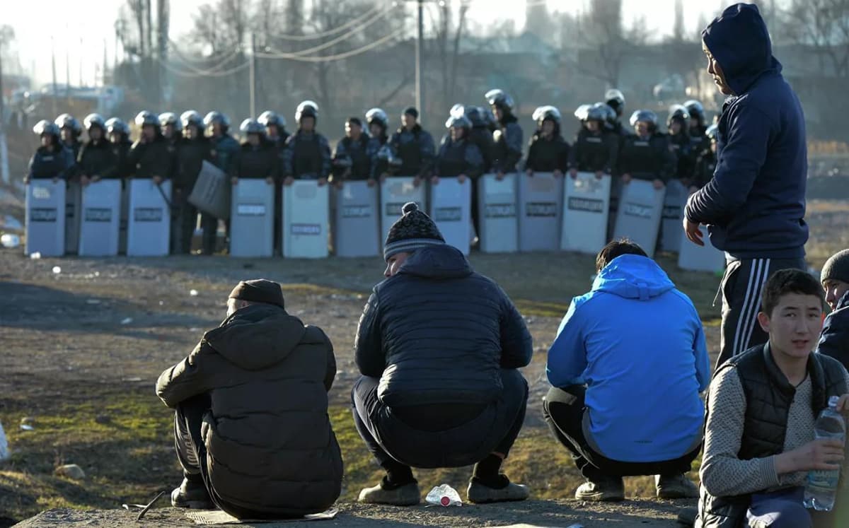 Более 500 узбекистанцев под Оренбургом ожидают возвращения домой