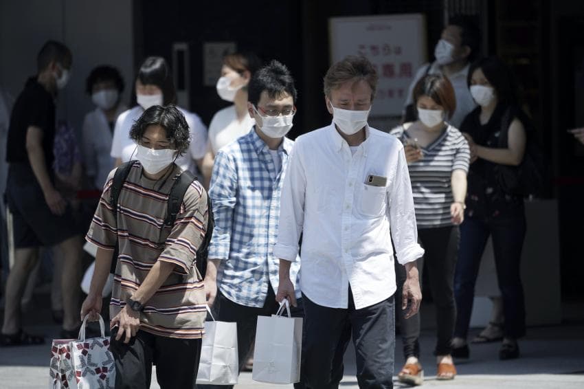 Issiq urishmi yoki koronavirus: Yaponiyada issiq havo shifokorlarni ikkilantirmoqda