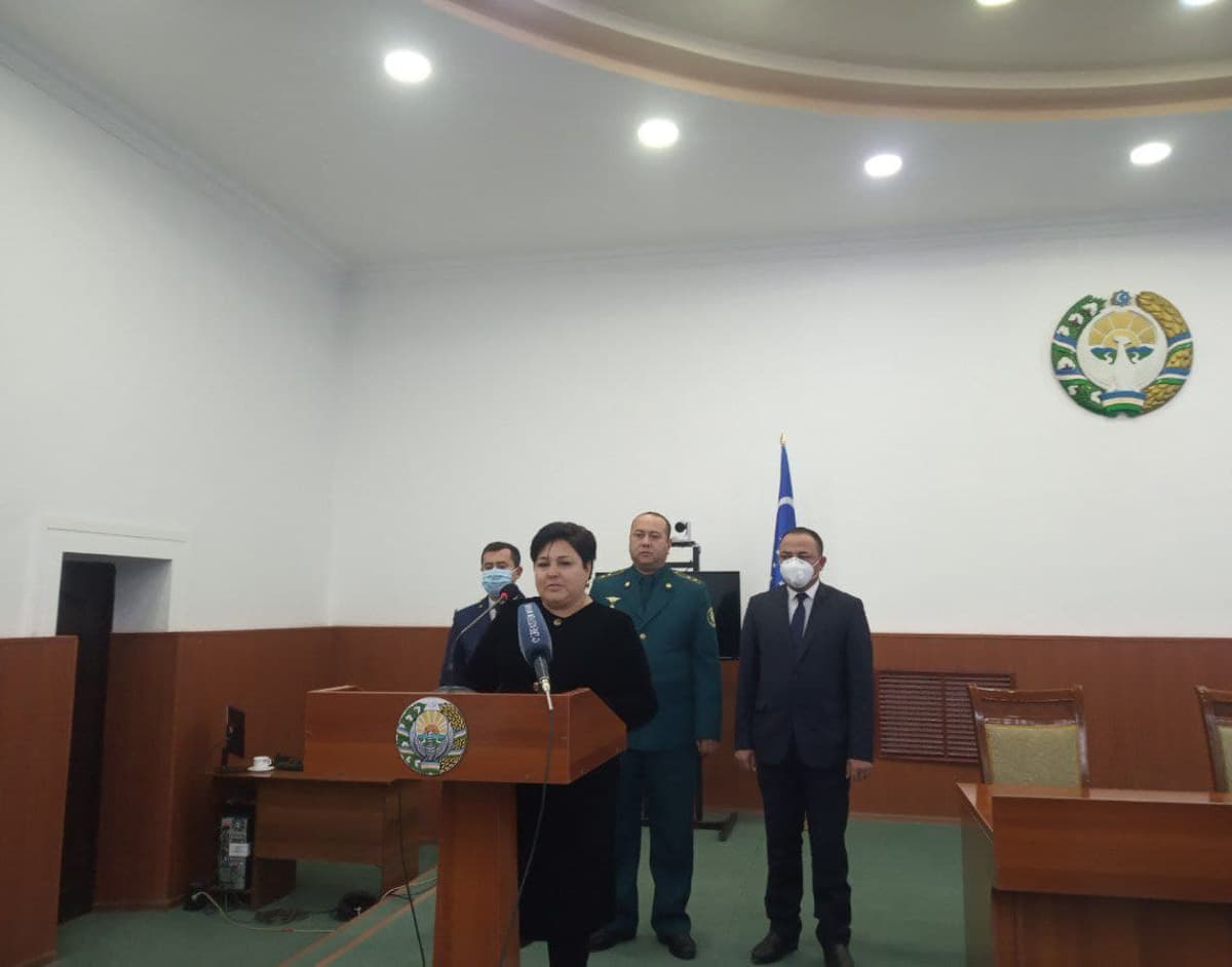 Qarshi tumani hokimi ishga qaytdi va o‘zi qatnasha olmagan sessiyani qaytadan o‘tkazdi