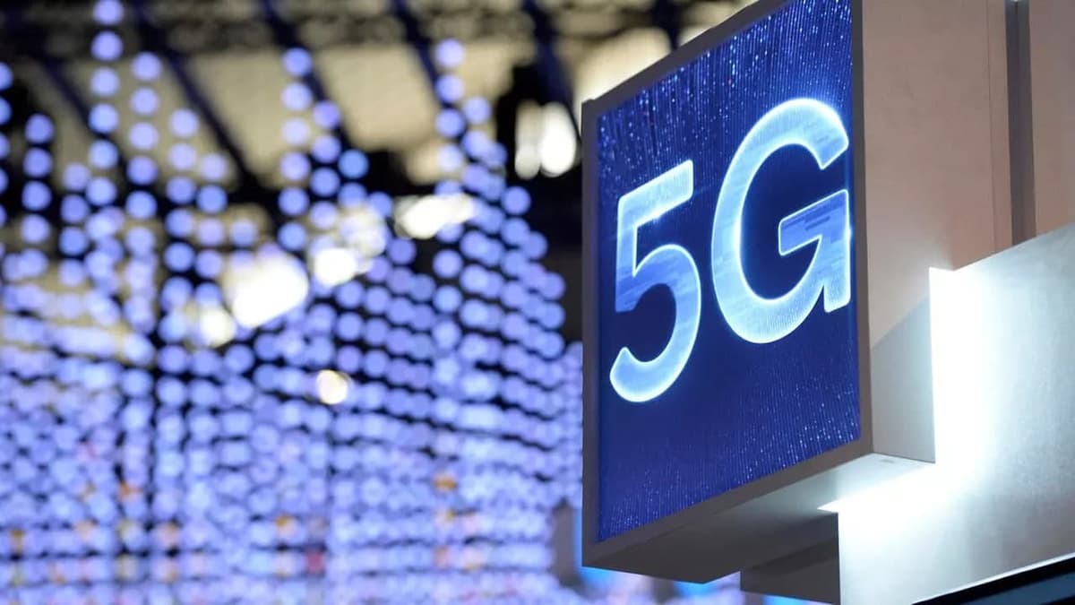 Францияда 5G тармоғига қарши бўлганлар минорани ёқиб юбориши оқибатида 1,5 млн киши алоқасиз қолди