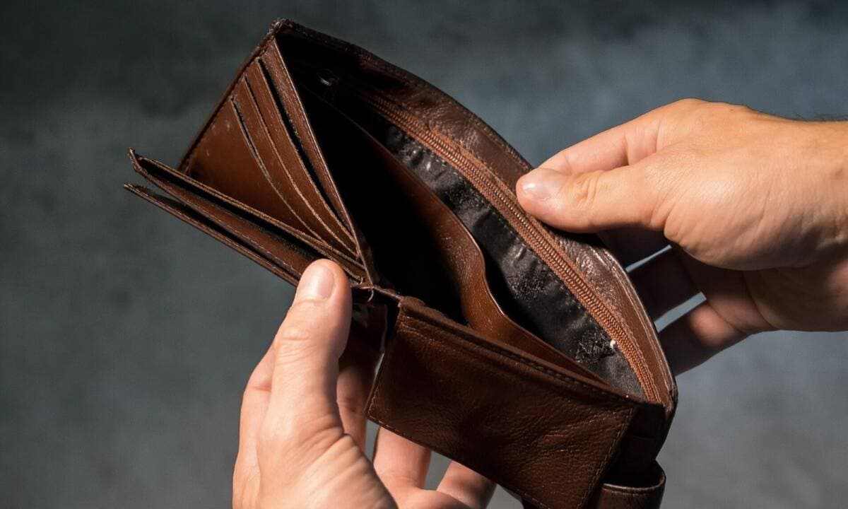 Kambag‘allik va qashshoqlik o‘rtasida qanday farq mavjud?