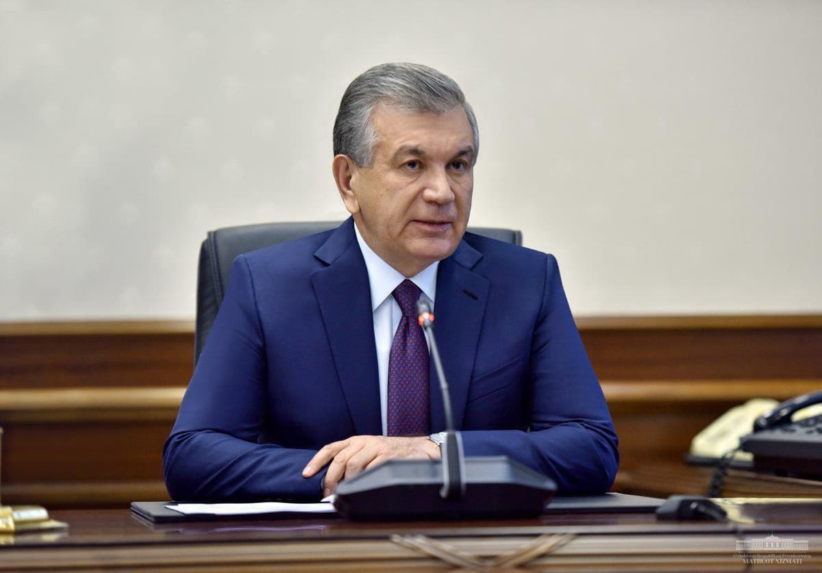 Мирзиёев поручил провести тендер на строительство нового тоннеля через перевал Камчик