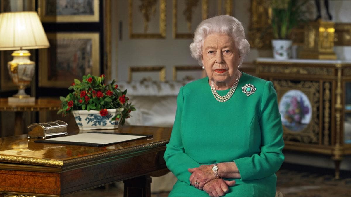 «Yaxshi kunlar yana qaytadi»: Yelizaveta II koronavirus pandemiyasi munosabati bilan millatga murojaat qildi