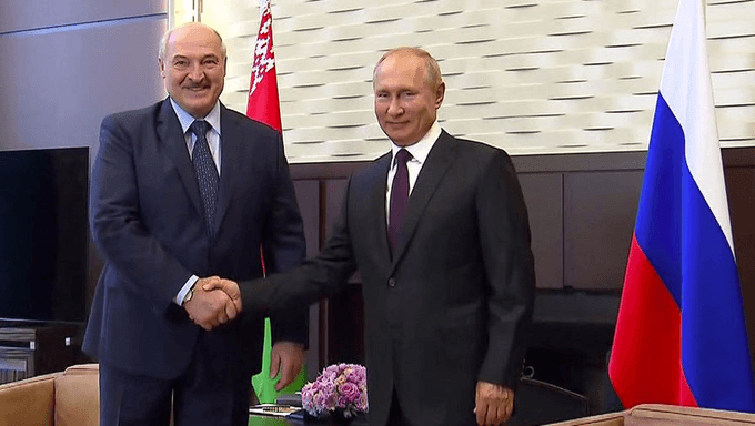 1,5 mlrd dollarlik kredit va kelishuvlarga sodiqlik. Lukashenko Sochida Putin bilan muzokara o‘tkazdi
