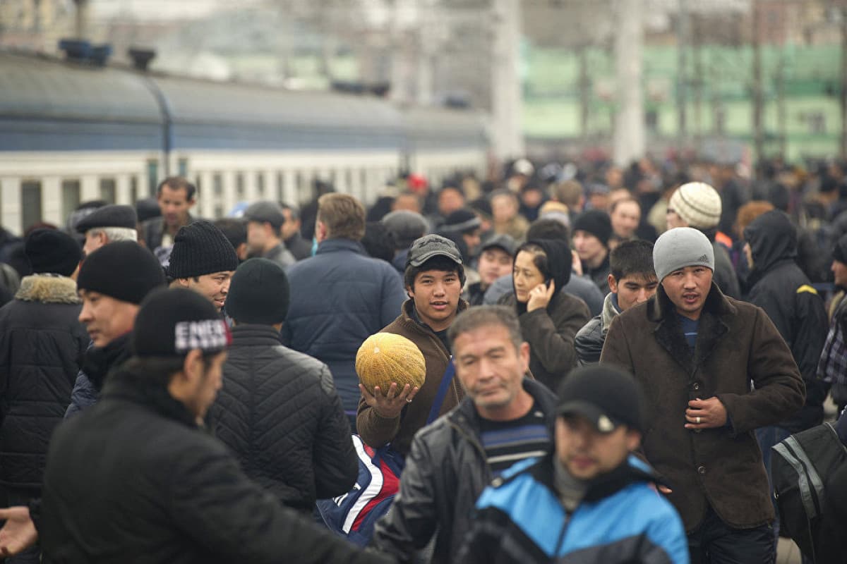 Xorijda ishlayotgan o‘zbek migrantlarining soni qancha? Statistika e'lon qilindi