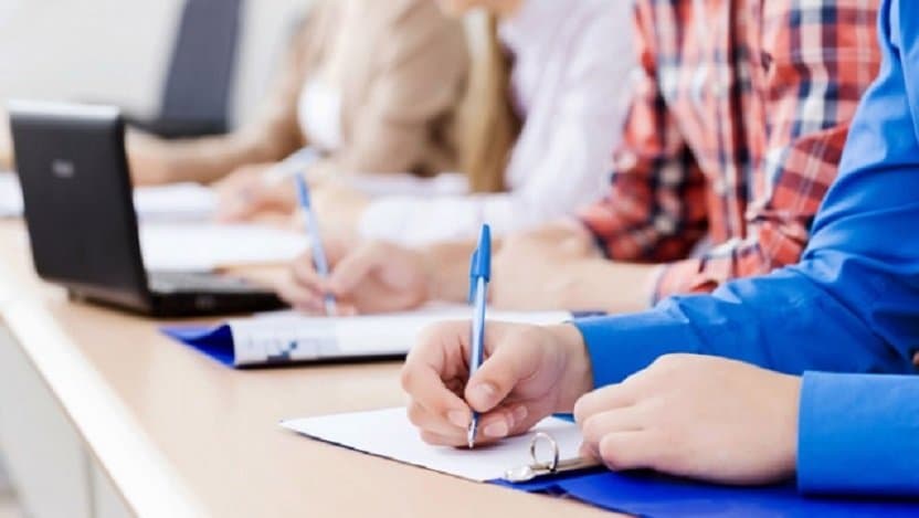 Pedagoglarning attestatsiya imtihonlari onlayn o‘tkazilmaydi