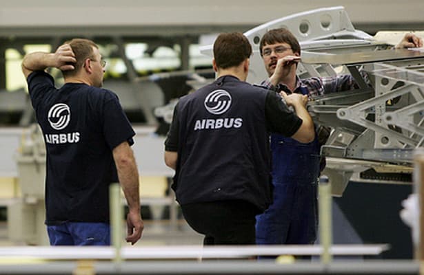Airbus ishchilari qisqartirishlarga qarshi noroziliklar uyushtirishdi
