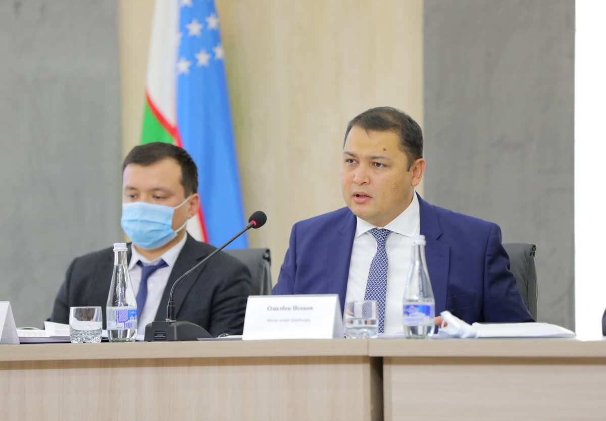 Одилбек Исоқов жамоатчиликни ташқи қарз бўйича муҳокамаларда фақат статистика билан кифояланмасликка чақирди