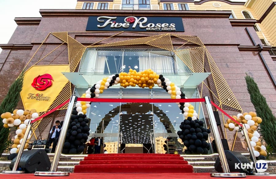 Toshkentdagi yirik universal go‘zallik markazi – Five roses 1 yoshda