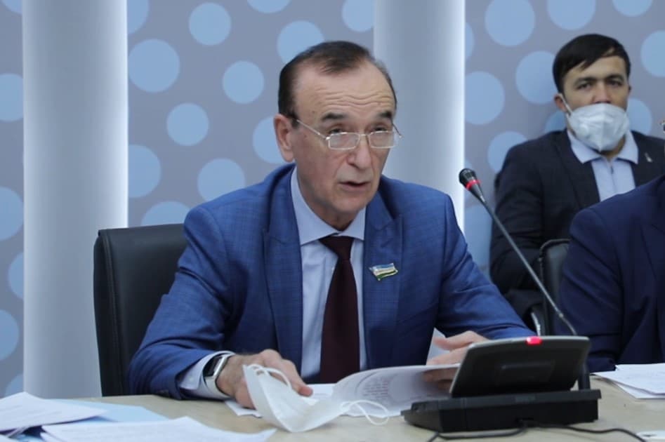 Senator: PhD va fan doktorlari sun'iy ravishda ko‘payib ketyapti