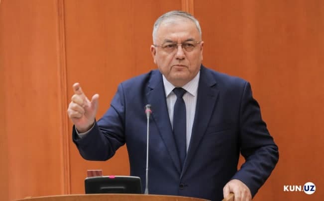 Tuman va shaharlardagi ma’muriy sudlar tugatilmoqda. Oliy sud raisi buning sababini tushuntirdi