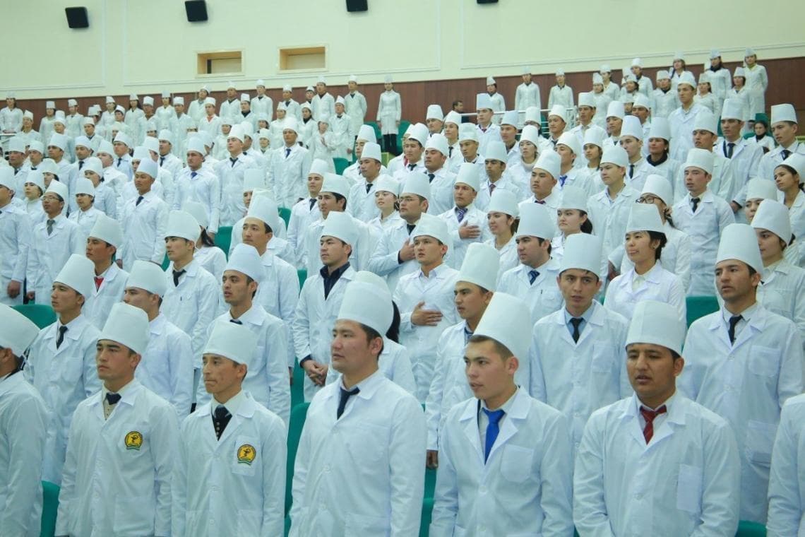 В медицинских вузах долю непрофильных предметов сократят в два раза