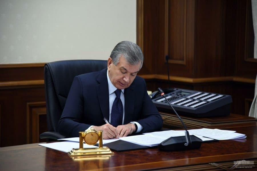 Мирзиёев подписал указ о посмертном награждении представителей просветительского движения джадидизма