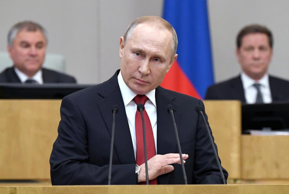 Путин Евросиё иқтисодий иттифоқини кенгайтиришга шошмасликка чақирди