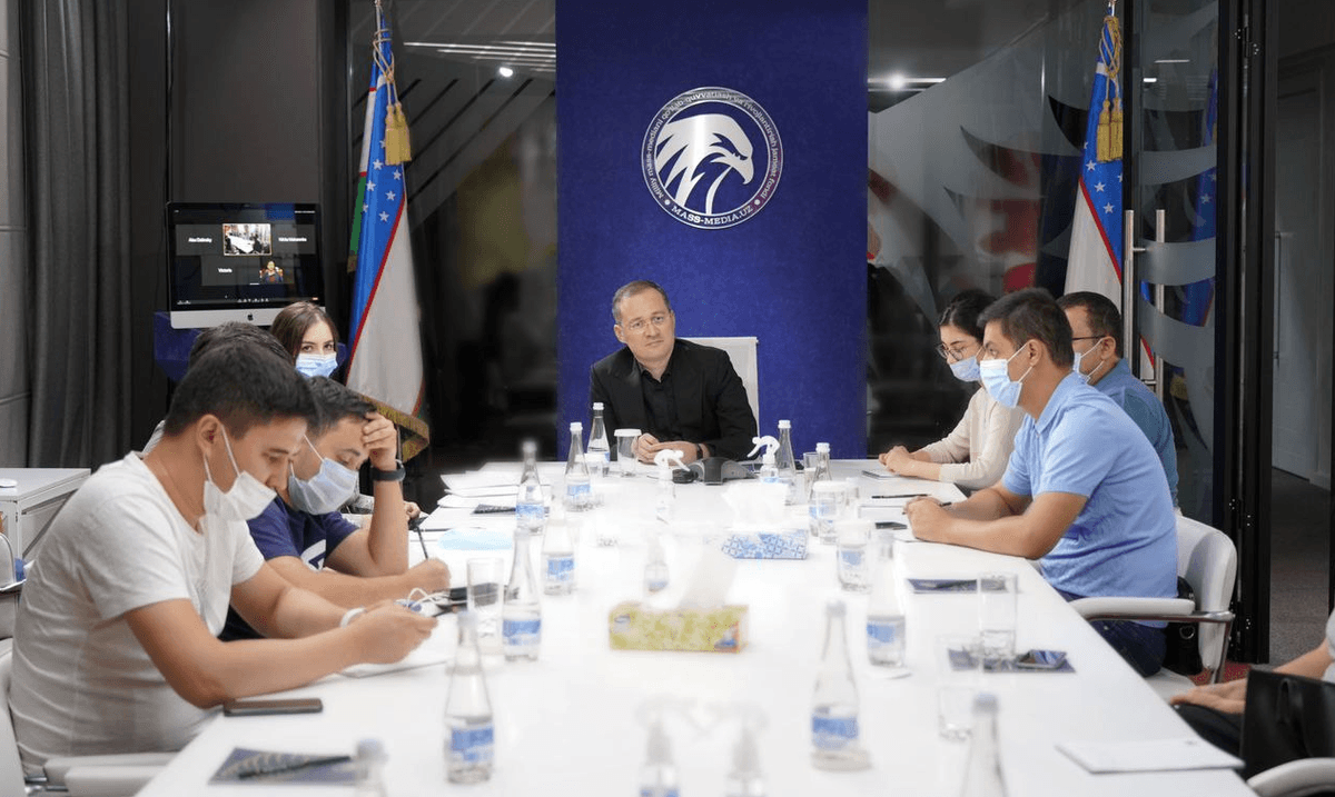 «Soha vakillarining fikri inobatga olinsa, mexanizmlar yanada aniq, nuqsonsiz ishlaydi». Komil Allamjonov jurnalist va blogerlar bilan uchrashdi