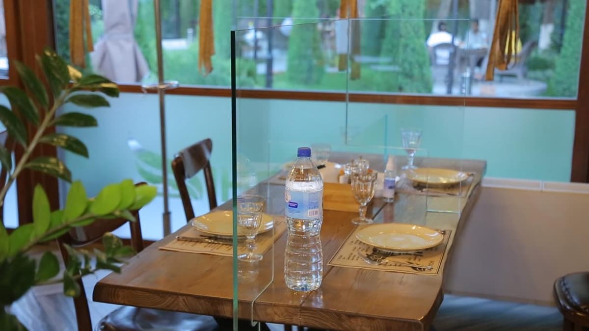 Toshkentda «tajriba tariqasida» ochilgan restoran karantin qoidalarini buzgani uchun yopib qo‘yildi