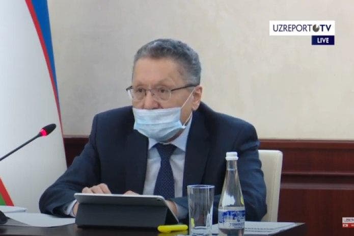 Mamarizo Nurmuratov: Pensiya plastik kartalaridan komission to‘lovlar olmaslik yoki kam miqdorda olish masalasi ko‘rilyapti