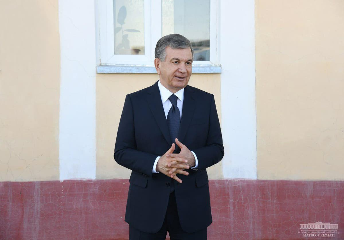 «Кечаси билан мижжа қоқмадим» – Президент Бухорода табиий офат оқибатларига қарши кураш учун барча чоралар кўрилишини маълум қилди