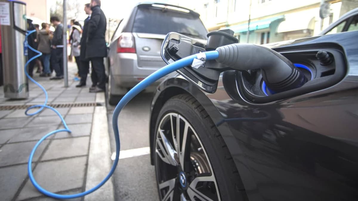 2020 yilda O‘zbekistonga nechta elektromobil olib kelingan?