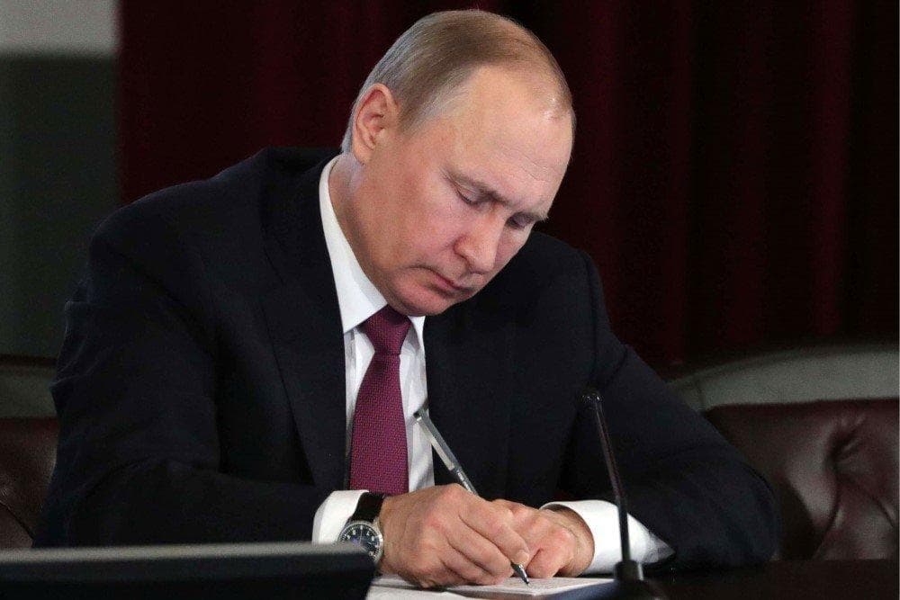 Putin hukumatga favqulodda vaziyat rejimini kiritish vakolatini berdi