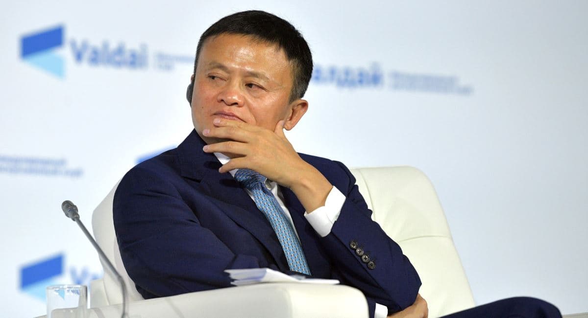 Jyek Ma Softbank Group yapon kompaniyasi direktorlar kengashini tark etadi