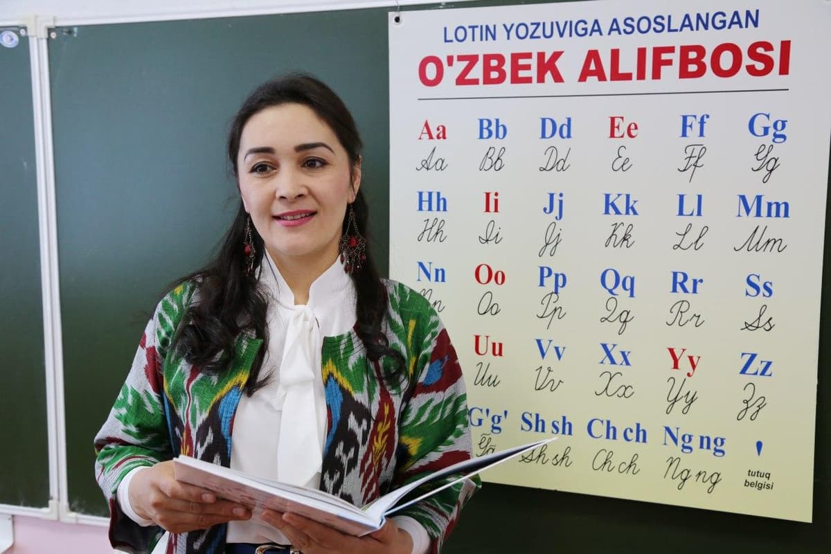 Prezident farmoni: Lotin yozuviga to‘liq o‘tish choralari ko‘riladi, mansabdorlar davlat tilini bilishi shart bo‘ladi