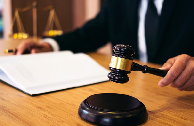 Advokatga nisbatan sanksiyalar berish prokuror vakolatidan sudlarga o‘tkaziladi