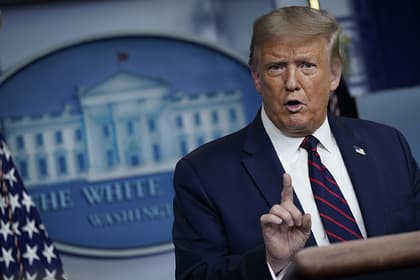 Трамп коронавирусга қарши вакцина сайловга қадар тайёр бўлиши мумкинлигини айтди
