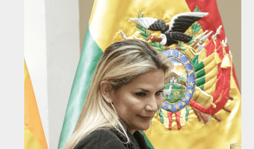 Boliviyaning vaqtinchalik prezidenti mamlakat rahbari saylovlaridan o‘z nomzodini oldi