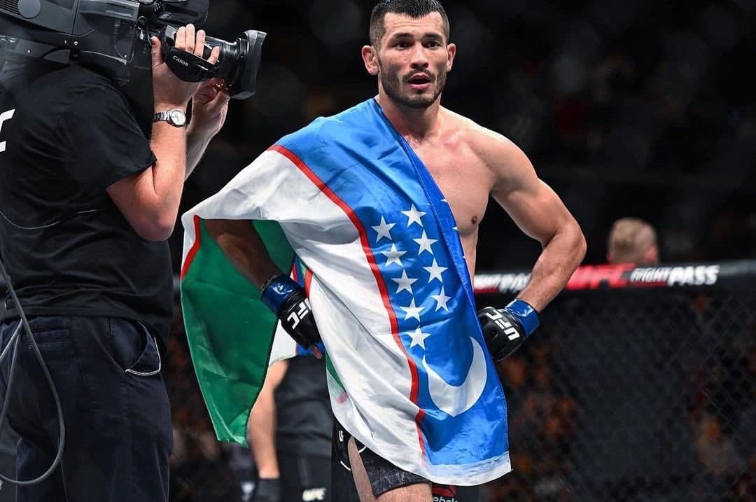 Маҳмуд Муродов техник нокаут эвазига UFC'даги 3-жангида ҳам ғалаба қозонди