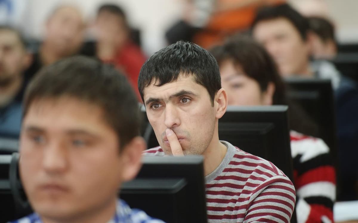 Rossiyada o‘zbekistonlik migrantlarga bepul til va kasb o‘rganish imkoniyati taqdim etilmoqda