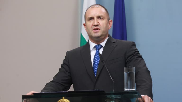 Bolgariya prezidenti hukumat va bosh prokurorni iste'foga chiqishga chaqirdi