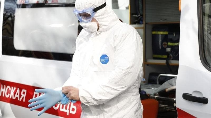 В Кыргызстане восемь сотрудников аппарата президента заразились коронавирусом