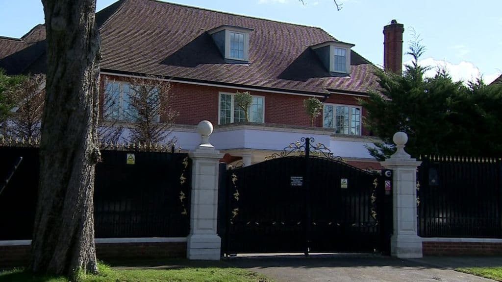 Britaniyada Nazarboyevlarga tegishli 100 mln dollarlik ko‘chmas mulkdan taqiq olindi