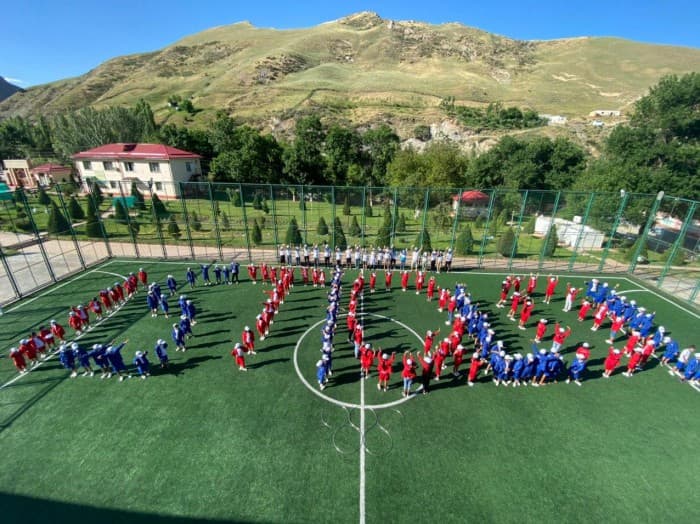 Sirdaryolik o‘g‘il-qizlar “Istiqlol”da