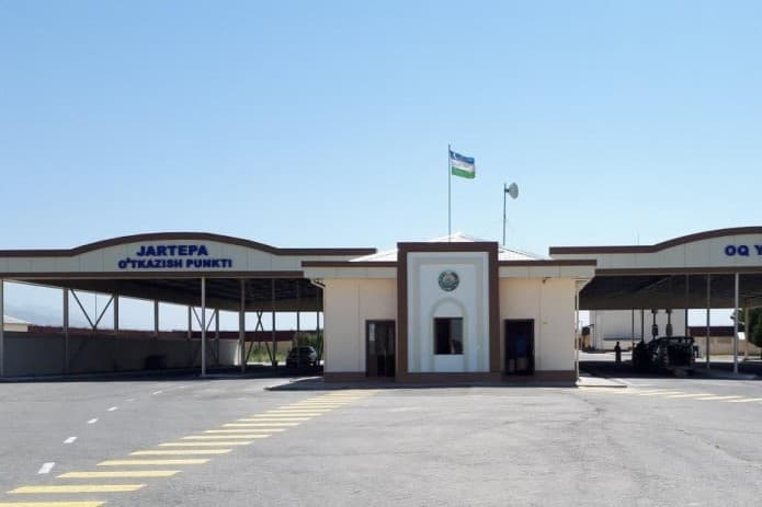 Uzbekistan opens Jartepa customs post for trucks on border with Tajikistan 