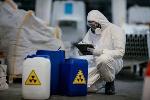 Заҳарли моддалар кўмилган махсус объектлар фаолиятини тартибга солиш чора-тадбирлари белгиланди