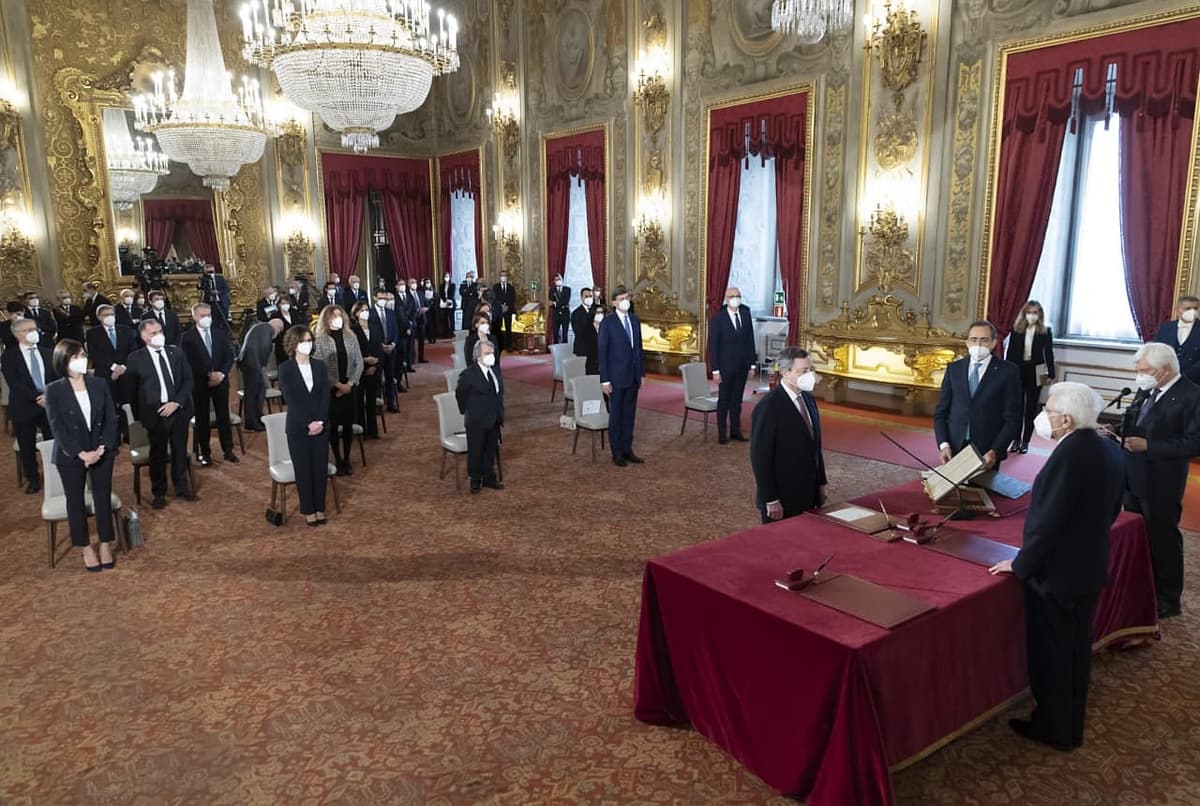 Italiyada yangi hukumat qasamyod qildi