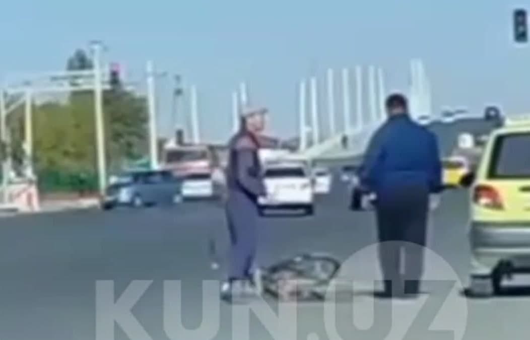 Nukusda taksichi velosiped haydovchisini bir zarbada qulatgan holat yuzidan rasmiy ma'lumot berildi