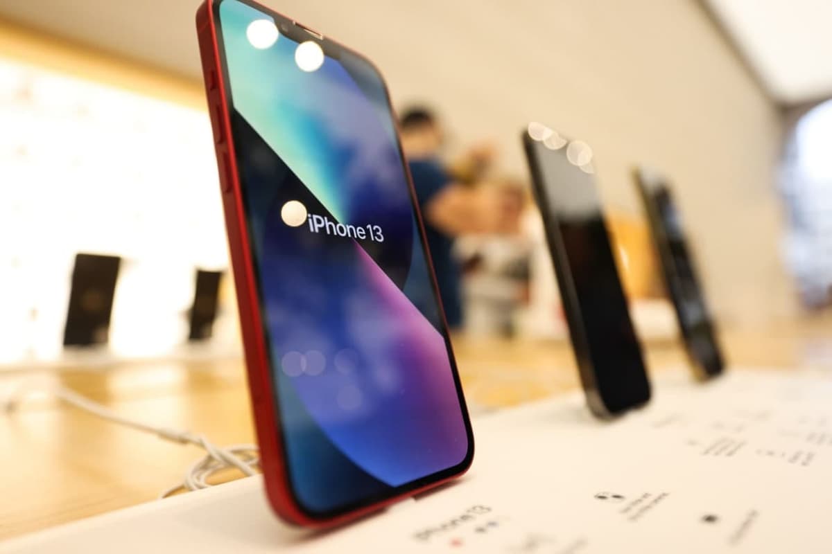 Apple butlovchi qismlar yetishmovchiligi sababli iPhone 13 ishlab chiqarishni qisqartirishi mumkin