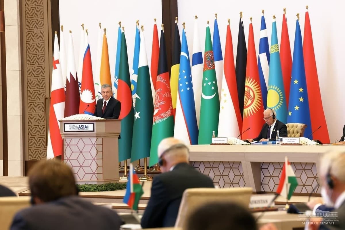 Shavkat Mirziyoyev Iqtisodiy hamkorlik bitimini tuzish va yillik mintaqalararo forum o‘tkazishni taklif etdi
